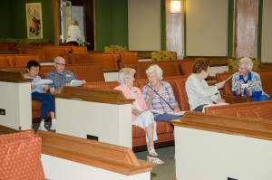 Sherrill Hills residents at informational meeting for LifeWords Literature Seminars, now LifeWords Reading Circles.