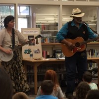 Sparky and Rhonda Rucker perform at the Karns Lib.